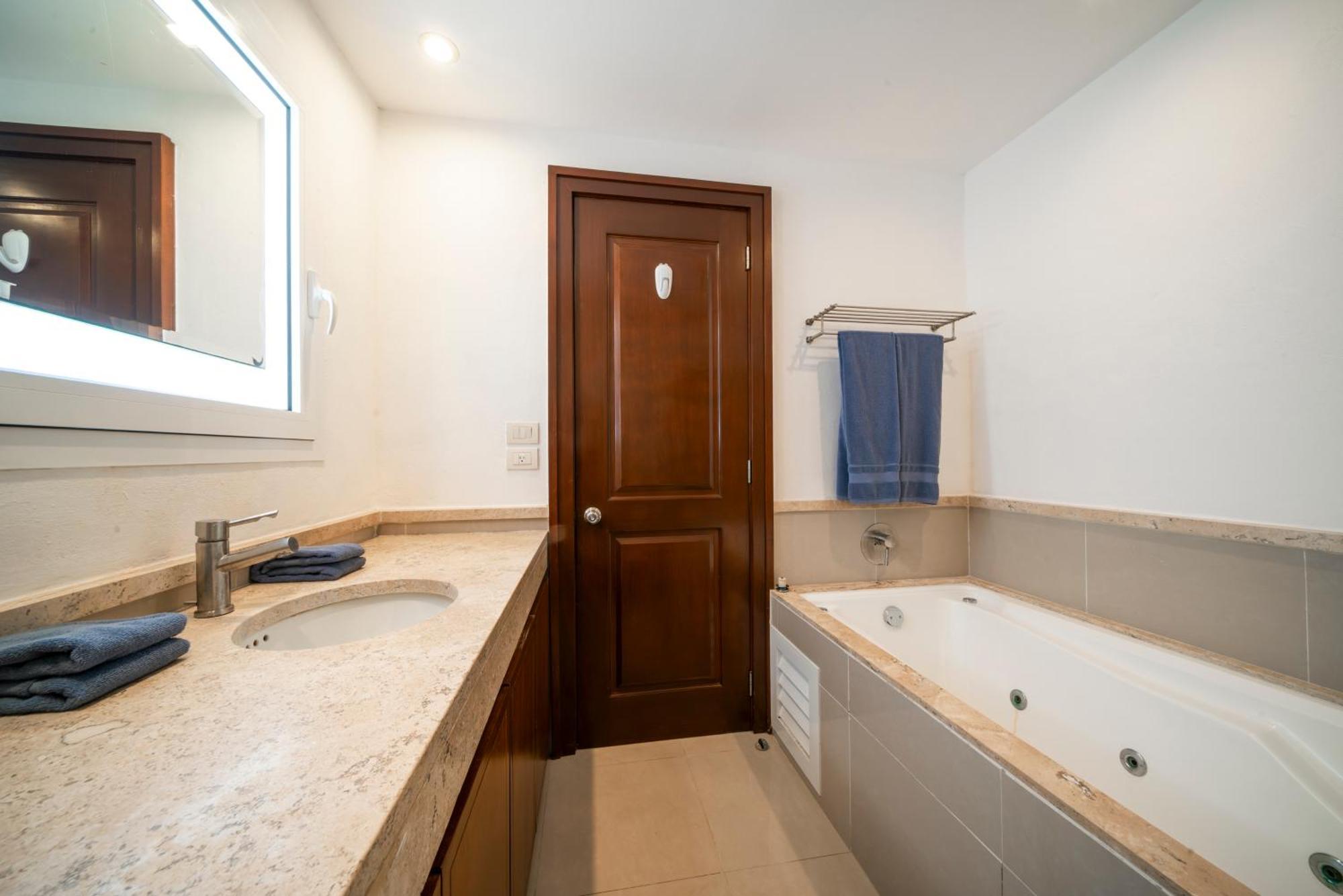 Сasa de vacaciones Luxury 1 Bedroom With Pool And Fitness Center - Kaan 304